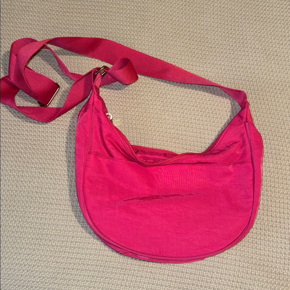 Thirty-One Crossbody Bag -NWOT - Vibrant Pink Crossbody Bag